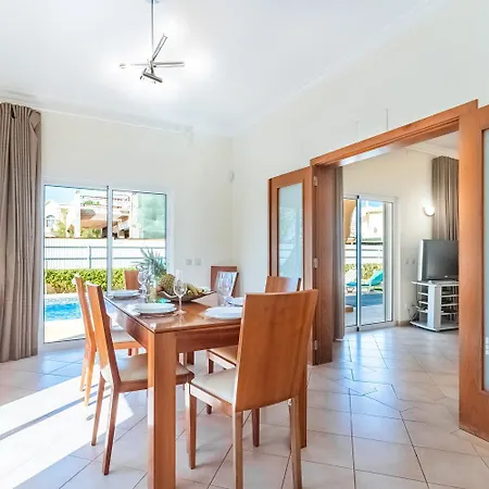 Coute Real Willa Quarteira